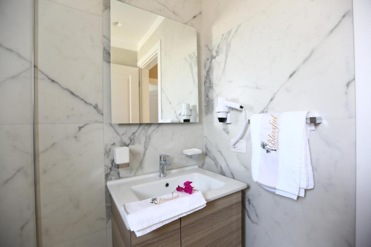 Blissful Apartments Saranda Kültér fotó