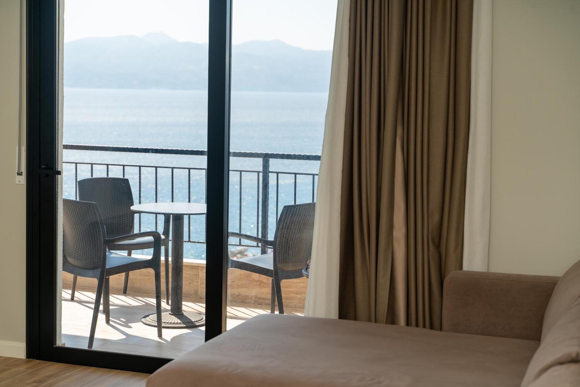 Blissful Apartments Saranda Kültér fotó